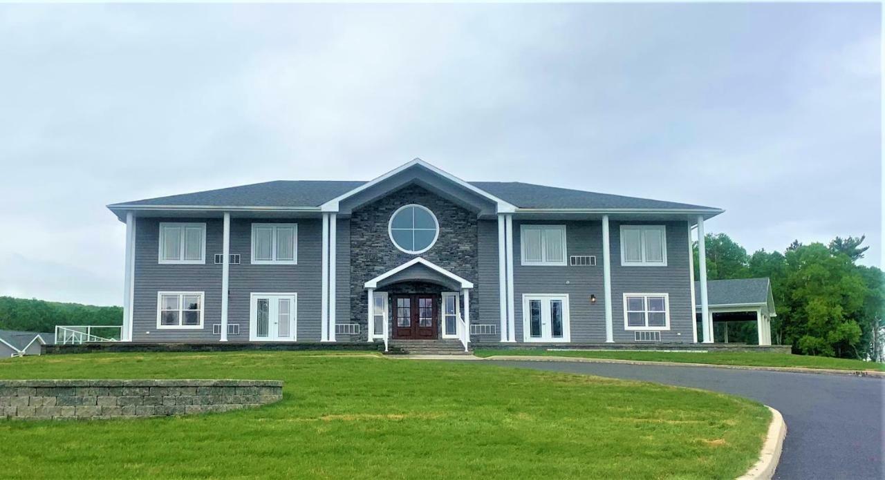 The Lakes At Ben Eoin Golf Club & Resort Sydney Forks Exterior photo
